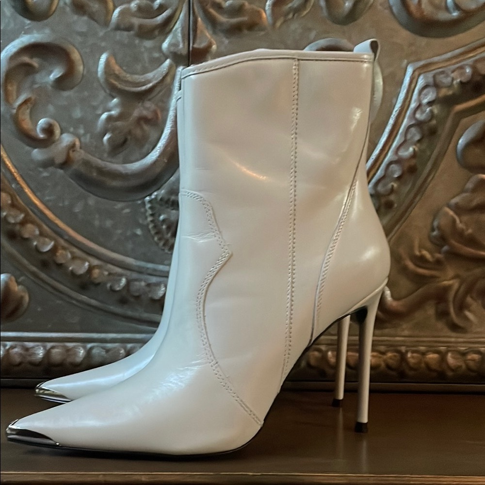 Steve Madden White Heeled Boots